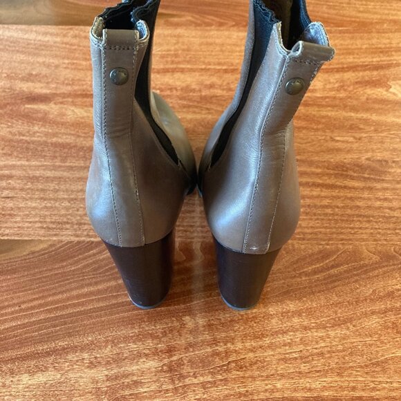 Odelle Sydney Women's booties size 9.5 Smoke Brown MSRP $348 - Picture 8 of 11